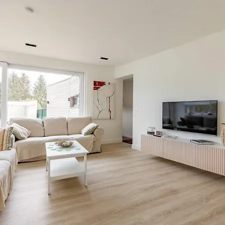 Maison Mathieu - Landelijk Gelegen Vakantiewoning Met Alle Comfort, Airco, Parking En Speelgazon Vakantiehuis *