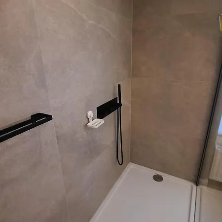 Vakantiehuis Maison Mathieu - Landelijk Gelegen Vakantiewoning Met Alle Comfort, Airco, Parking En Speelgazon